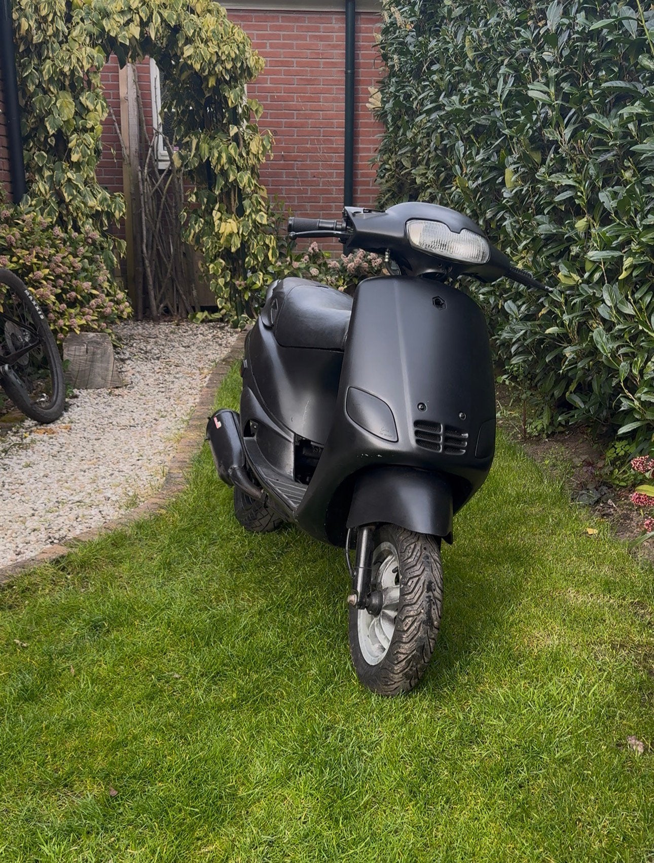 Zip type 3 172cc start niet! Te ruil snor kenteken, Fietsen en Brommers, Scooters | Piaggio, Ophalen, Zo goed als nieuw, Tweetakt