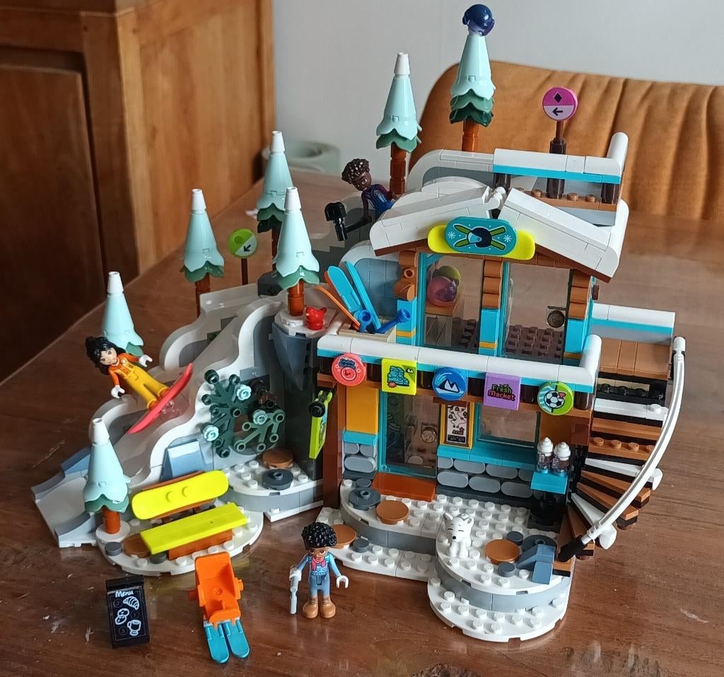 Lego Friends 41756 Skipiste en Café, Kinderen en Baby's, Speelgoed | Duplo en Lego, Ophalen, Zo goed als nieuw, Complete set, Lego