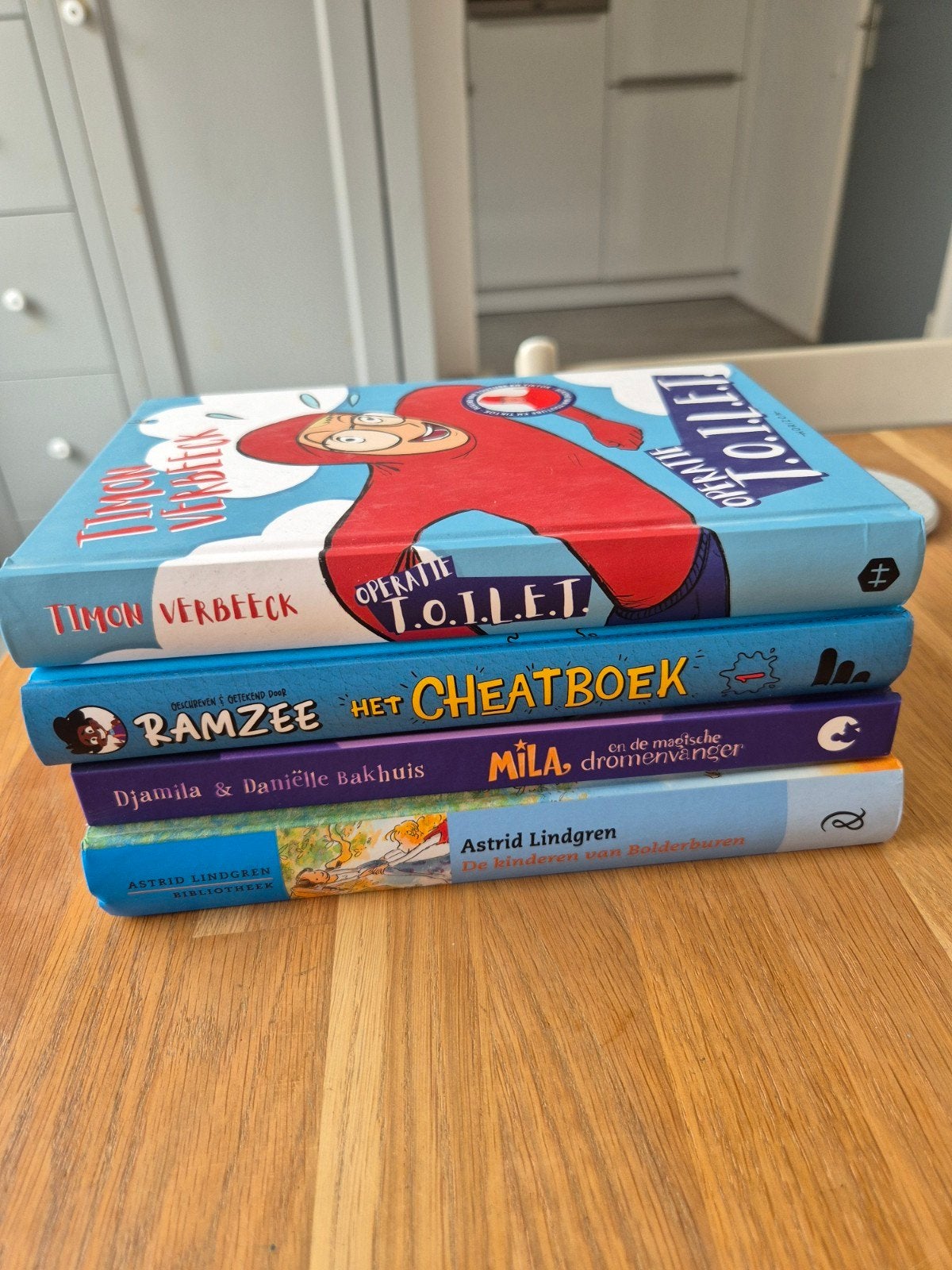 Diverse kinderboeken: avontuur, fictie en meer, Boeken, Ophalen, Zo goed als nieuw