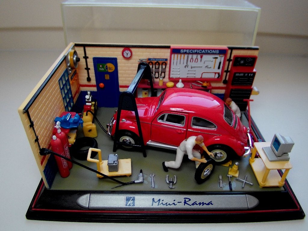 Hongwell 1/43 Mini-Rama VW Volkswagen Kever in werkplaats, Verzenden, Zo goed als nieuw, Auto