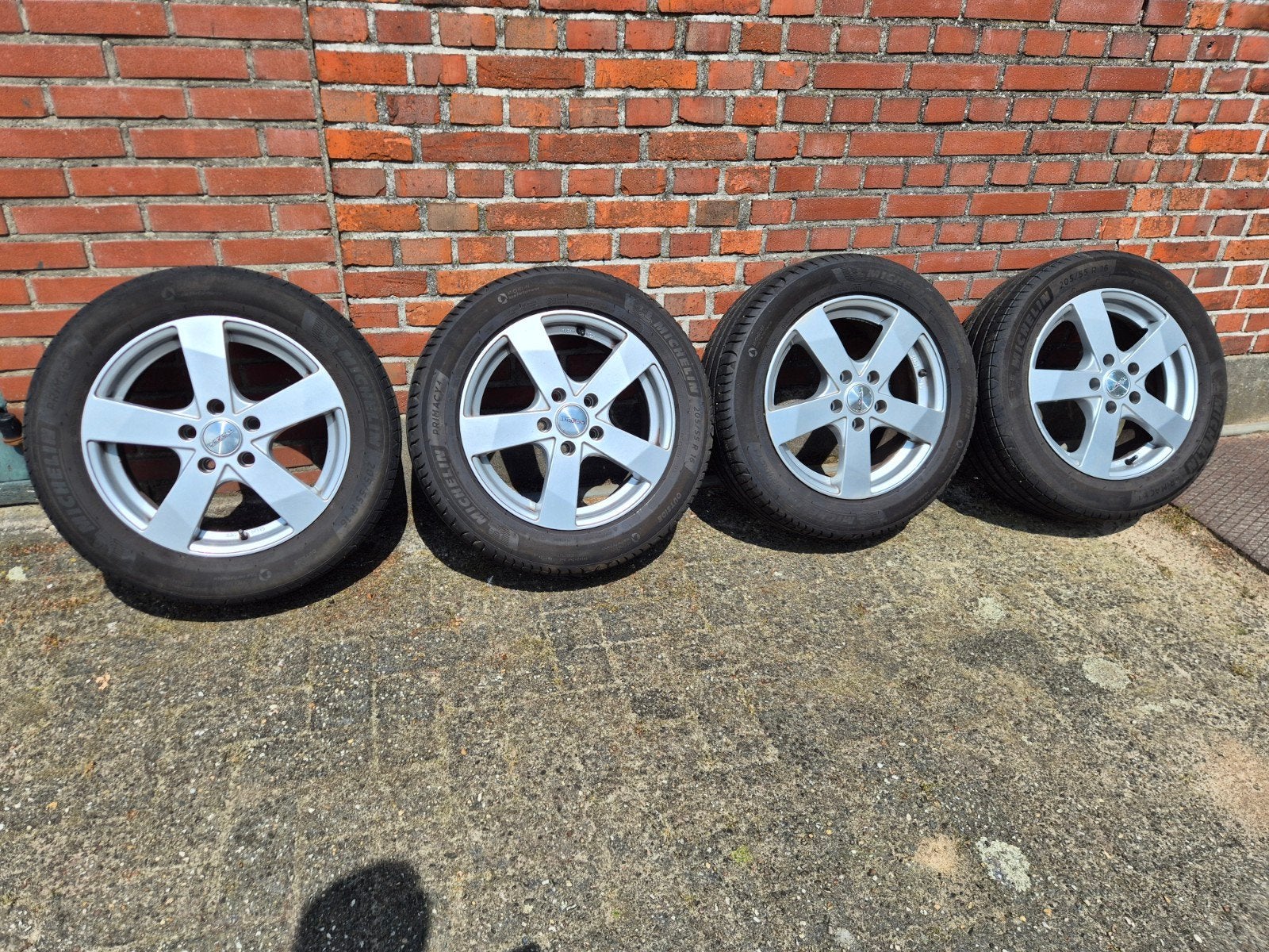 Nette Dezent velgen incl. michelin banden voor VW golf plus, Ophalen, Gebruikt