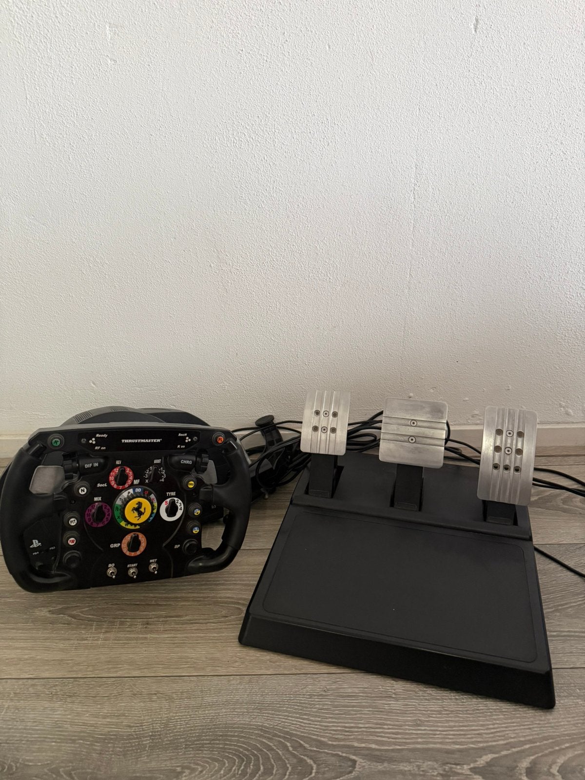 Thrustmaster T300 RS GT met ferrari f1 wheel Te koop, Ophalen, Zo goed als nieuw, PlayStation 3