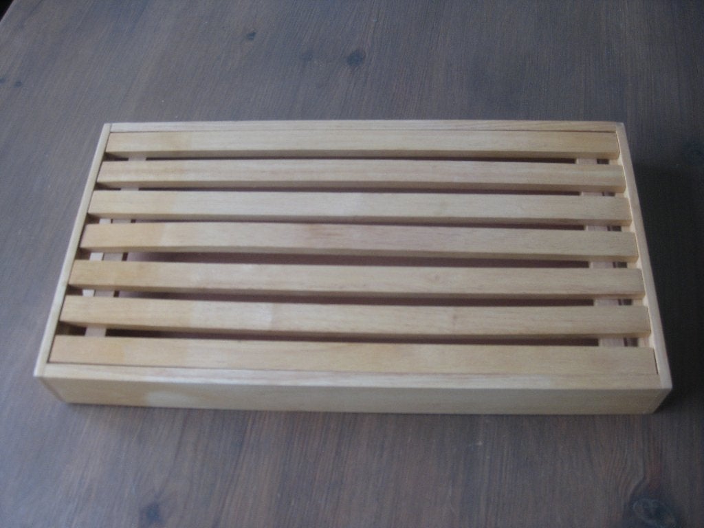 nooit gebruikte broodsnijplank, Ophalen, Hout, Snij-/serveerplank, Zo goed als nieuw