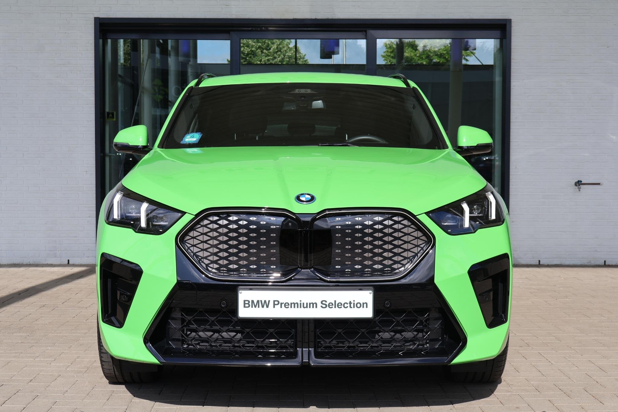 BMW iX2 eDrive20 | SOH 100% | M Sportpakket Pro | Harman/Kar, Auto's, BMW, Met garantie (alle), 33 min, SUV of Terreinwagen, 516 km