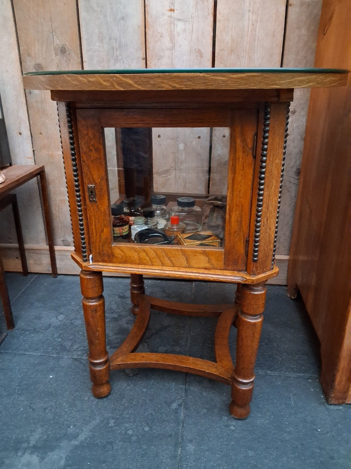 Vintage antiek theekastje vitrinekastje, Ophalen