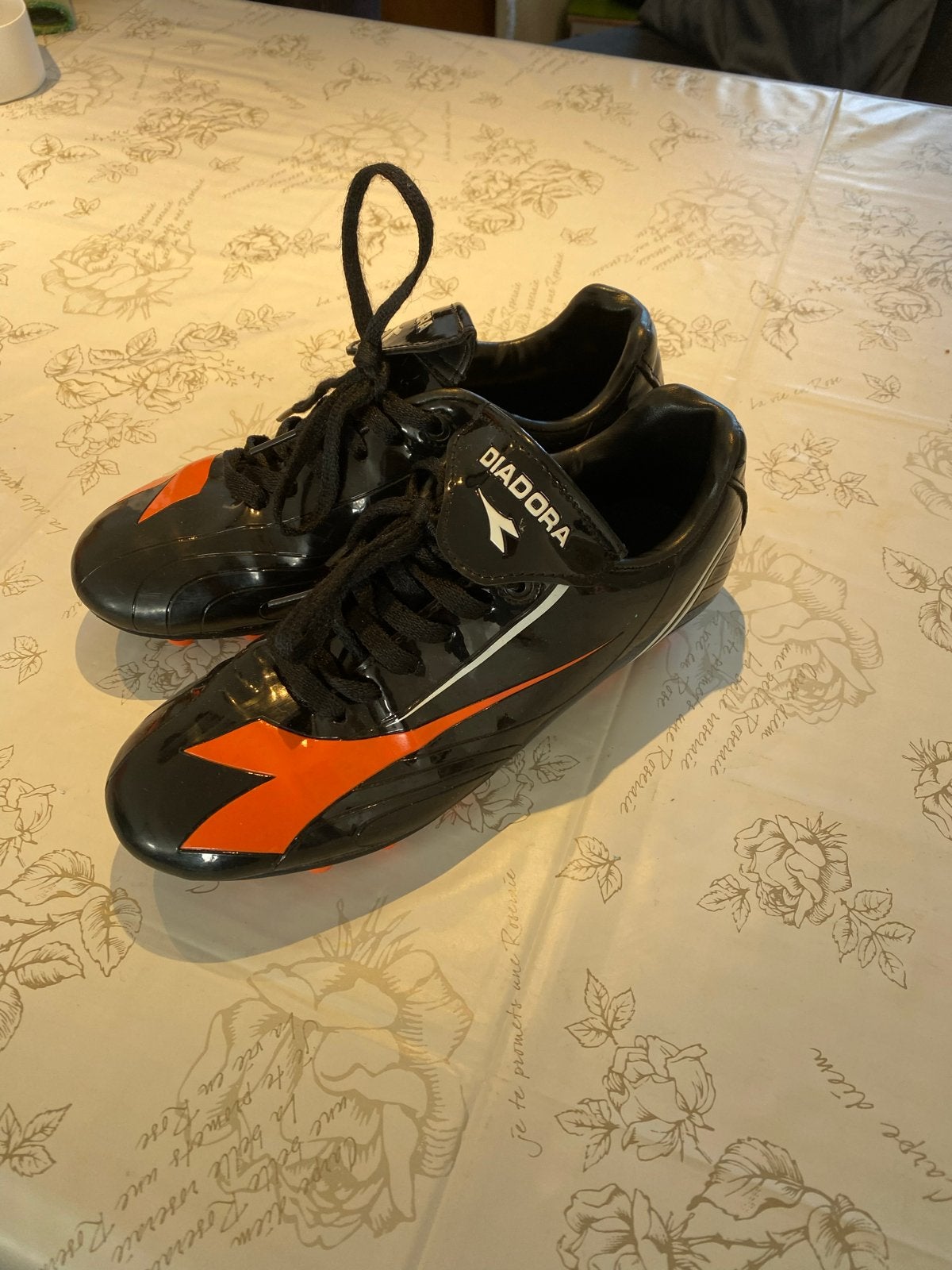 Diadora Voetbalschoenen Zwart/Oranje, Ophalen of Verzenden, Gebruikt, Schoenen