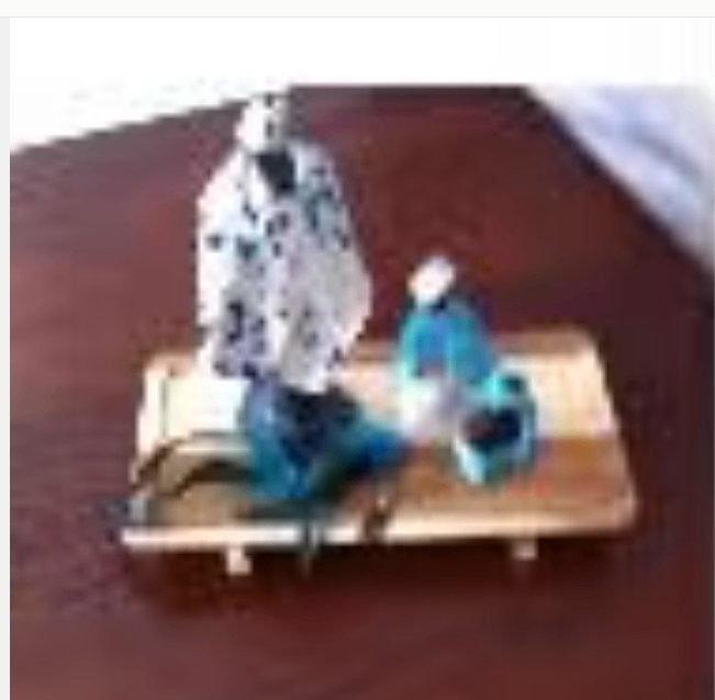 Decoratie setje 3 beelden + houten plateau, Verzamelen, Ophalen of Verzenden, Zo goed als nieuw, Mens
