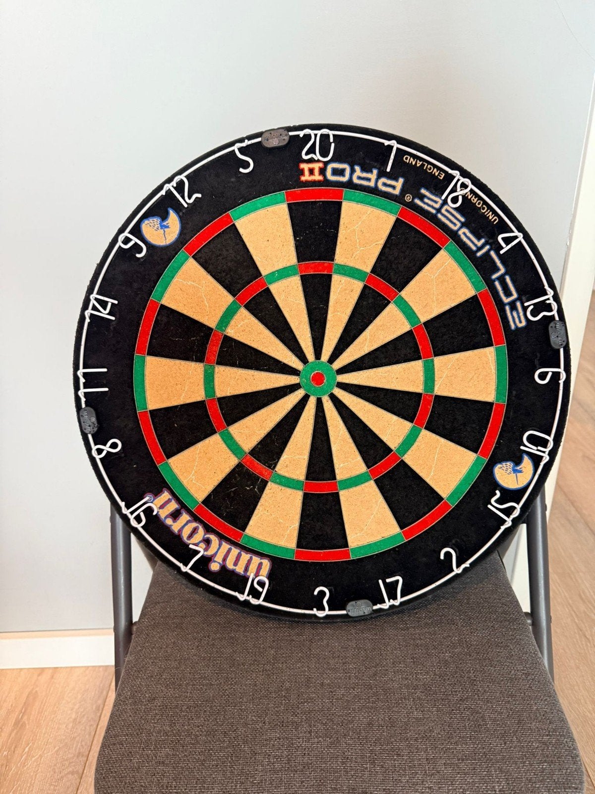 Unicorn Eclipse Pro 2 Dartbord, Sport en Fitness, Darts, Ophalen, Zo goed als nieuw, Dartbord