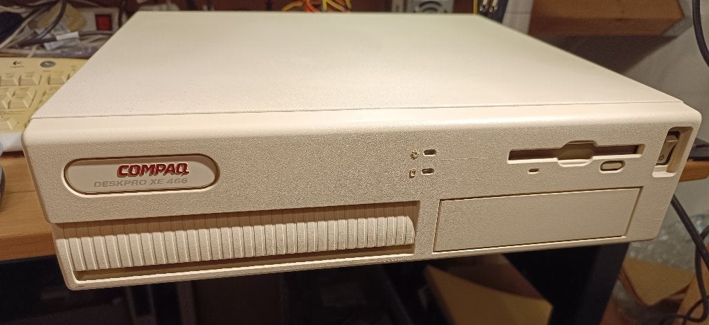 Compaq Deskpro XE 4/66 - 486, 8MB, 270MB, topstaat, Ophalen, Compaq