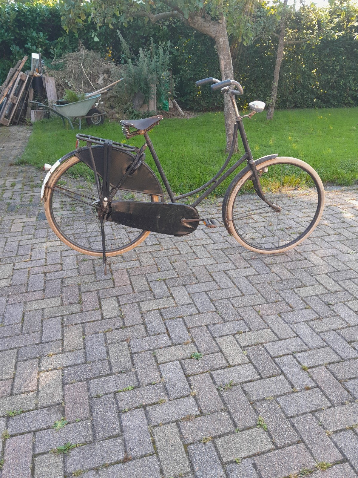 Gazelle weduwe  bouwjaar1946 vintage, Fietsen en Brommers, Fietsen | Oldtimers, Ophalen, Gazelle, Jaren '40