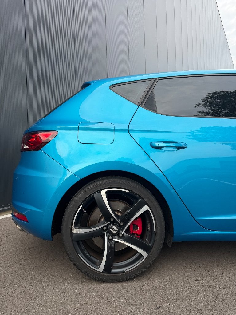 Foto 15 van Seat Leon Cupra 2.0 TSI ST DSG 2016 Blauw
