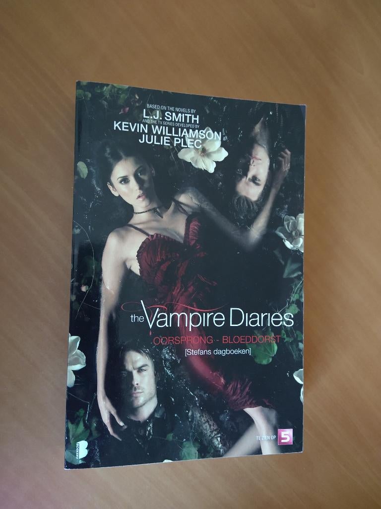 Smith, L.J. The Vampire Diaries. Oorsprong - Bloeddorst, Ophalen of Verzenden, Zo goed als nieuw