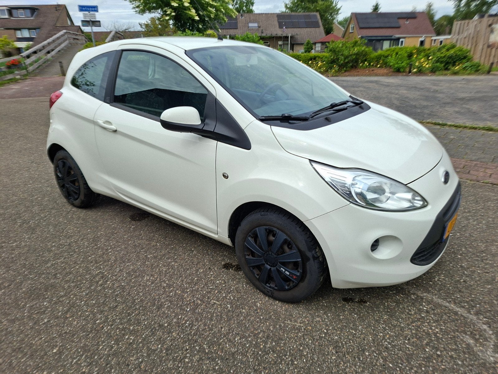 Ford Ka 1.2 69pk 2012 Wit, Voorwielaandrijving, Stof, 1242 cc, 4 cilinders