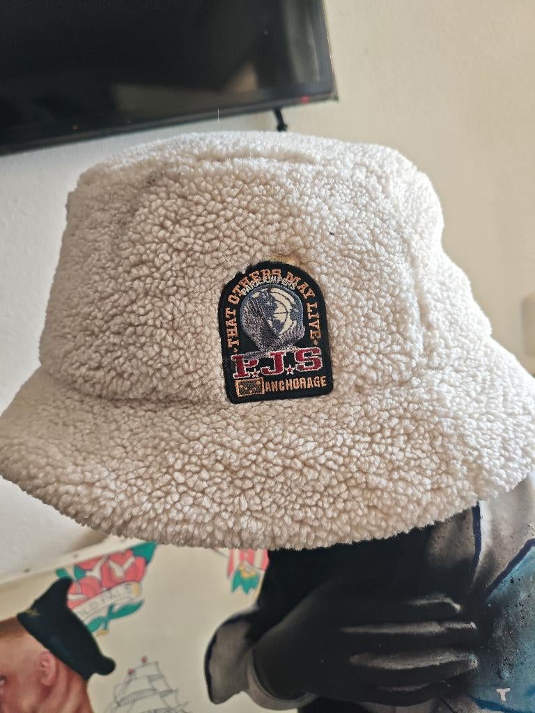 Parajumpers p .j .s  teddy buck hat, Ophalen of Verzenden, Zo goed als nieuw, 58 of 59 cm (L, 7¼ of ⅜ inch), Parajumpers