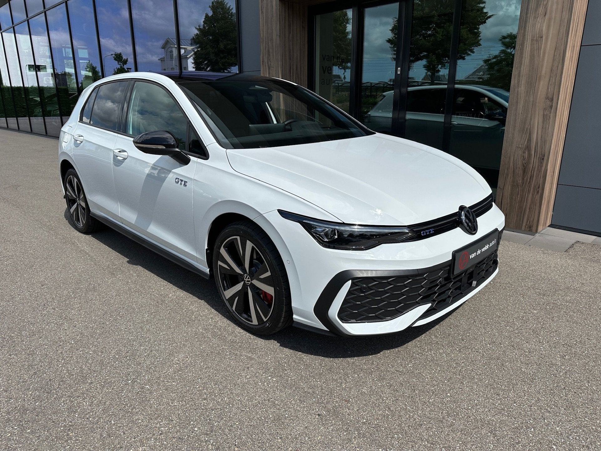 Volkswagen Golf 1.5 eHybrid GTE 272pk | Head up | Black Styl, Auto's, Volkswagen, 12 maanden, 77 km/l, Zwart, 4 cilinders