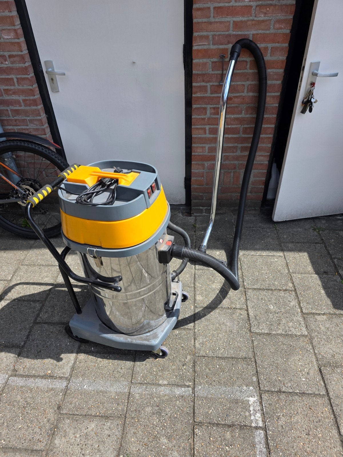 Bouwstofzuiger Dual-Motor, Ophalen, Gebruikt