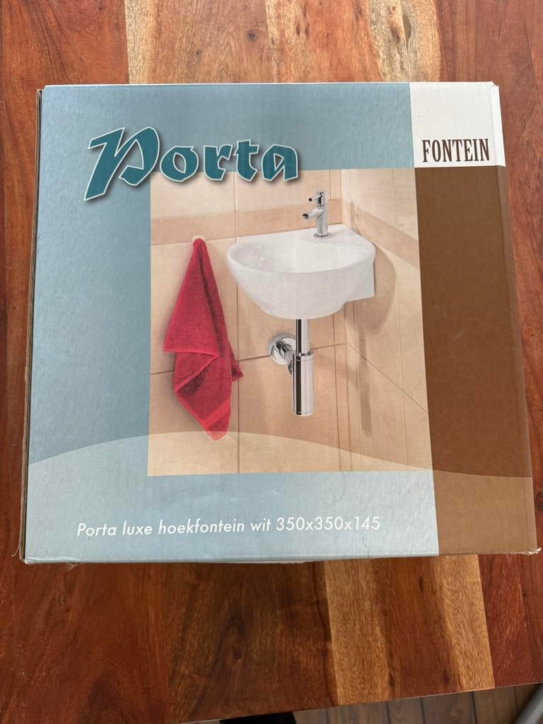 NIEUW Porta Luxe hoekfontein – 350*350*145 mm – wit keramiek, Huis en Inrichting, Badkamer | Badkamermeubels, Ophalen, Minder dan 50 cm