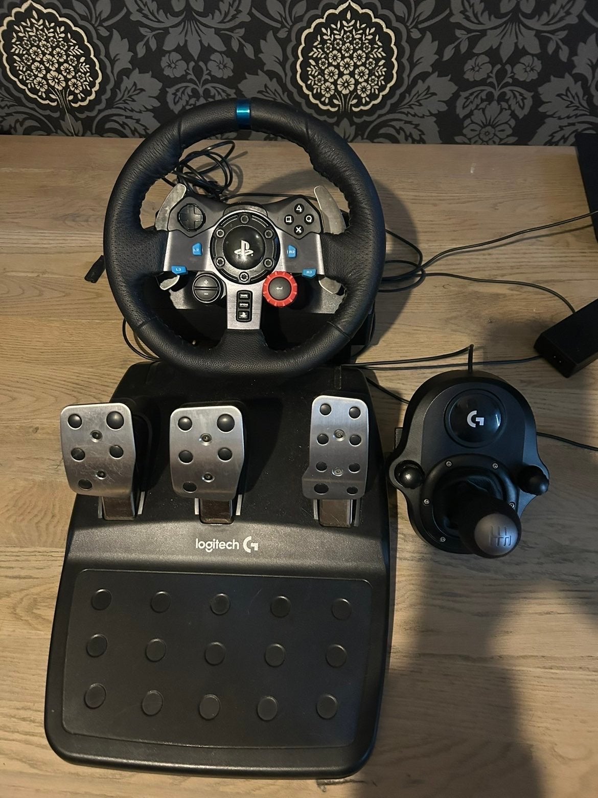Logitech G29 racestuur met pedalen en schakelpook, Ophalen of Verzenden, Gebruikt, Stuur of Pedalen, PlayStation 3