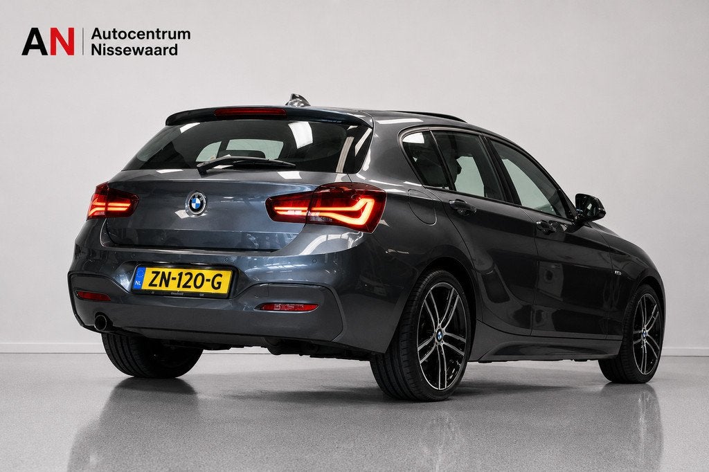BMW 1-serie 118i Edition M Sport Shadow High Executive, Gebruikt, Bedrijf, 650 kg, 3 cilinders