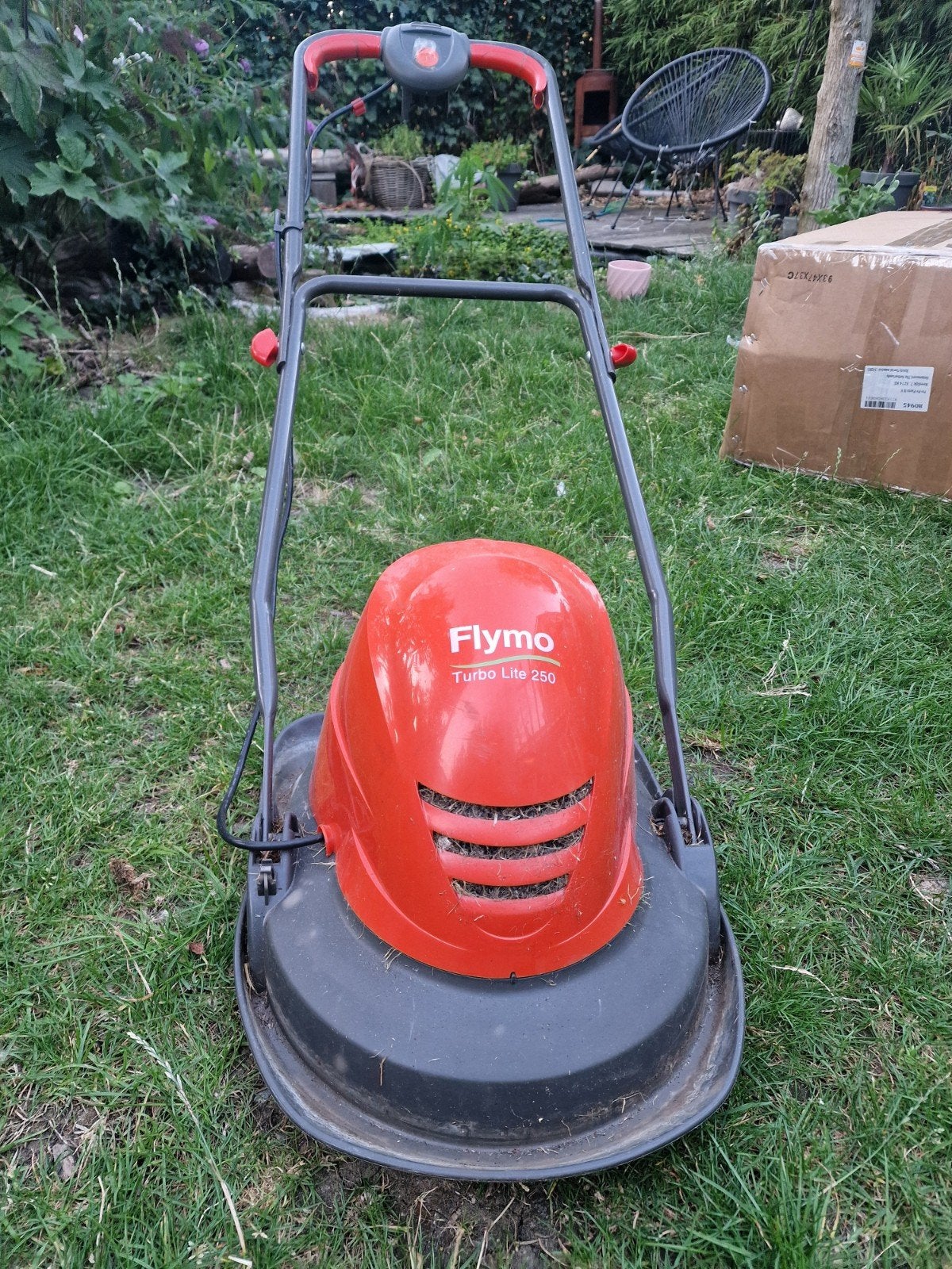 Flymo Turbo Lite 250 Elektrische Grasmaaier, Tuin en Terras, Grasmaaiers, Ophalen, Gebruikt, Elektrische grasmaaier, Minder dan 30 cm