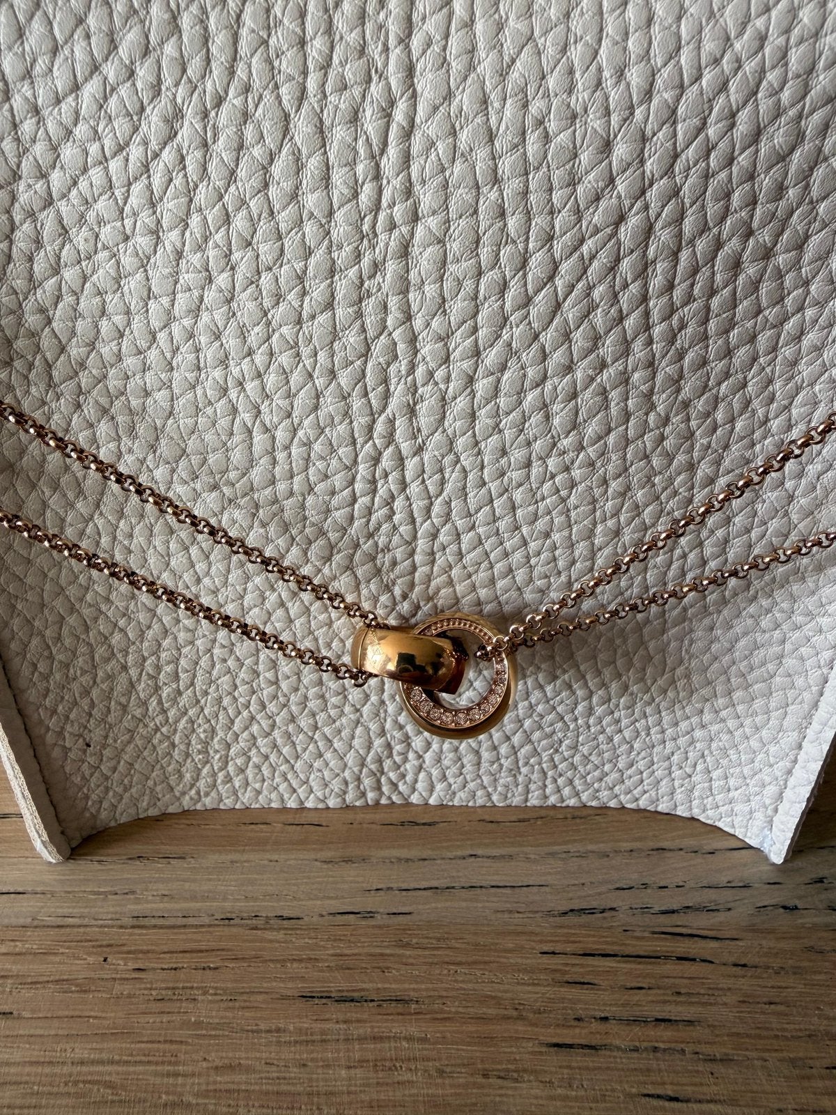 DKNY trimmed metal necklace, Overige materialen, Verstelbaar, Overige kleuren, Ophalen of Verzenden