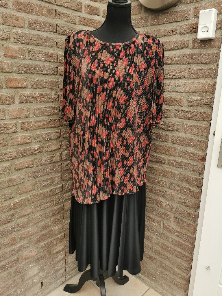 Zwarte  lange bloemenprint jurk maat 50 – canda, Kleding | Dames, Grote Maten, Ophalen of Verzenden, Zo goed als nieuw, Zwart