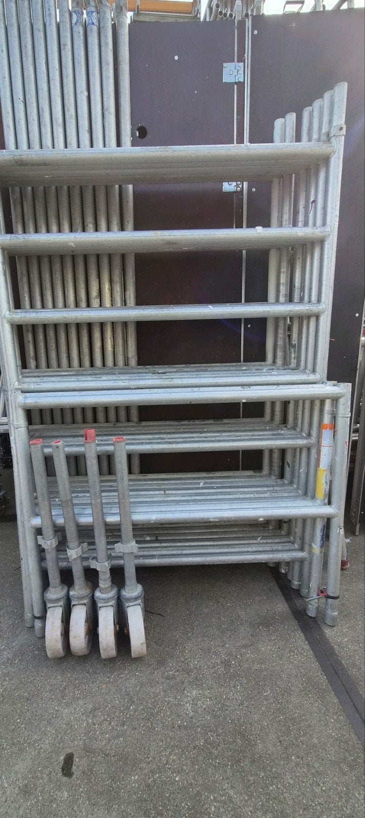 te koop nette rolsteiger Werkhoogte 8.20 meter, Ophalen of Verzenden, Zo goed als nieuw, Rolsteiger of Kamersteiger, 5 meter of hoger