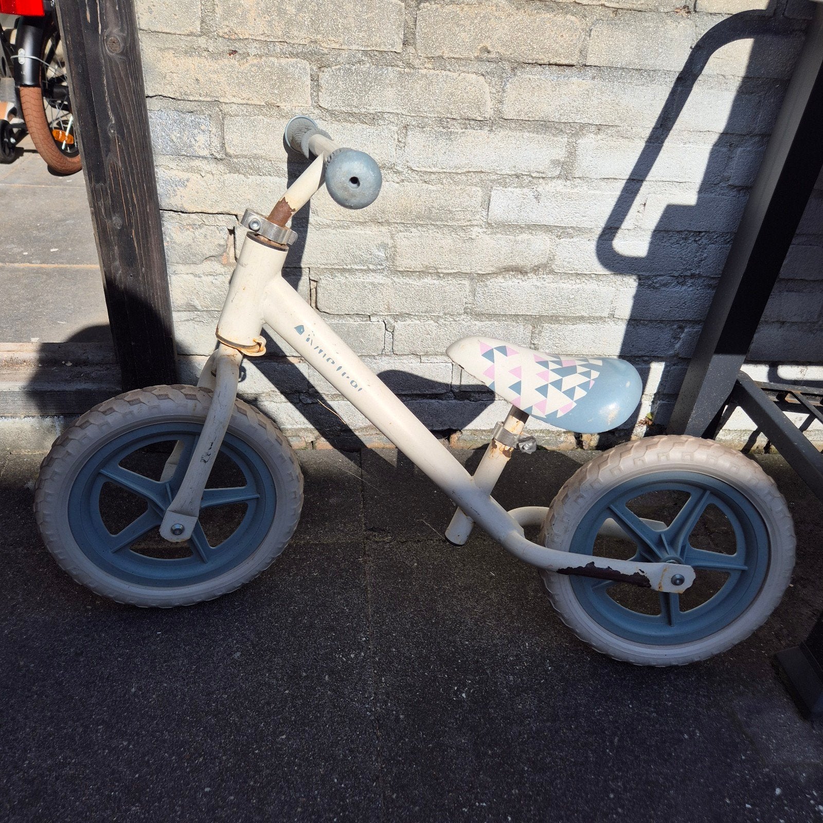 Wit loopfietsje voor kinderen, Ophalen of Verzenden, Gebruikt, Minder dan 16 inch