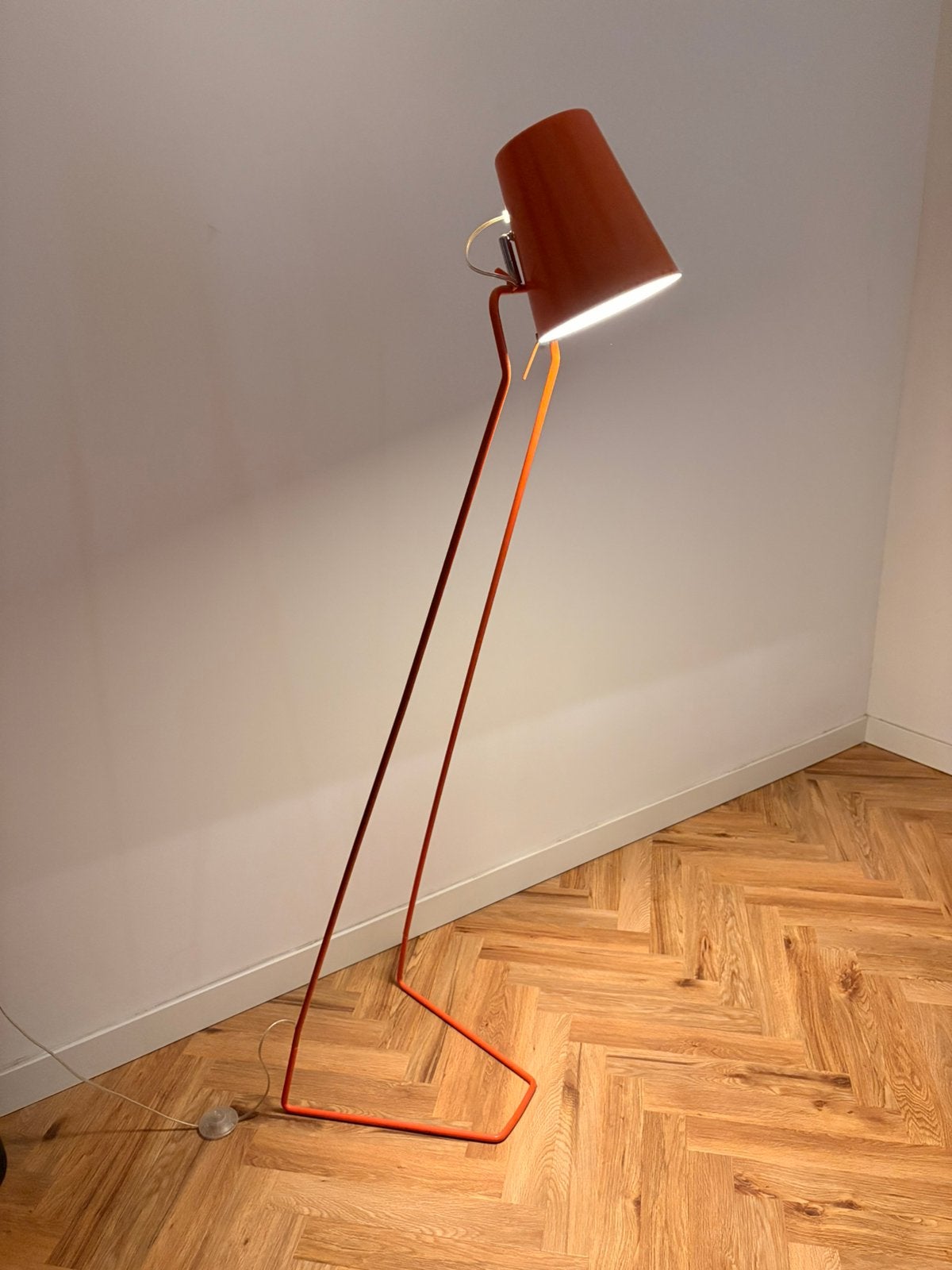 Leitmotiv design vloerlamp 165 cm – oranje, Ophalen, Zo goed als nieuw, 150 tot 200 cm