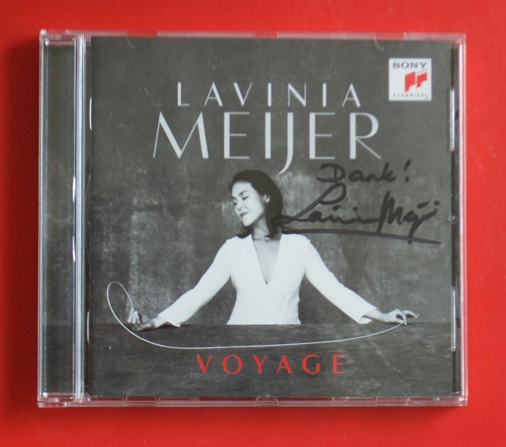 cd Lavinia Meijer Voyage 2015 Erik Satie + handtekening, Ophalen of Verzenden, Modernisme tot heden, Gebruikt, Overige typen