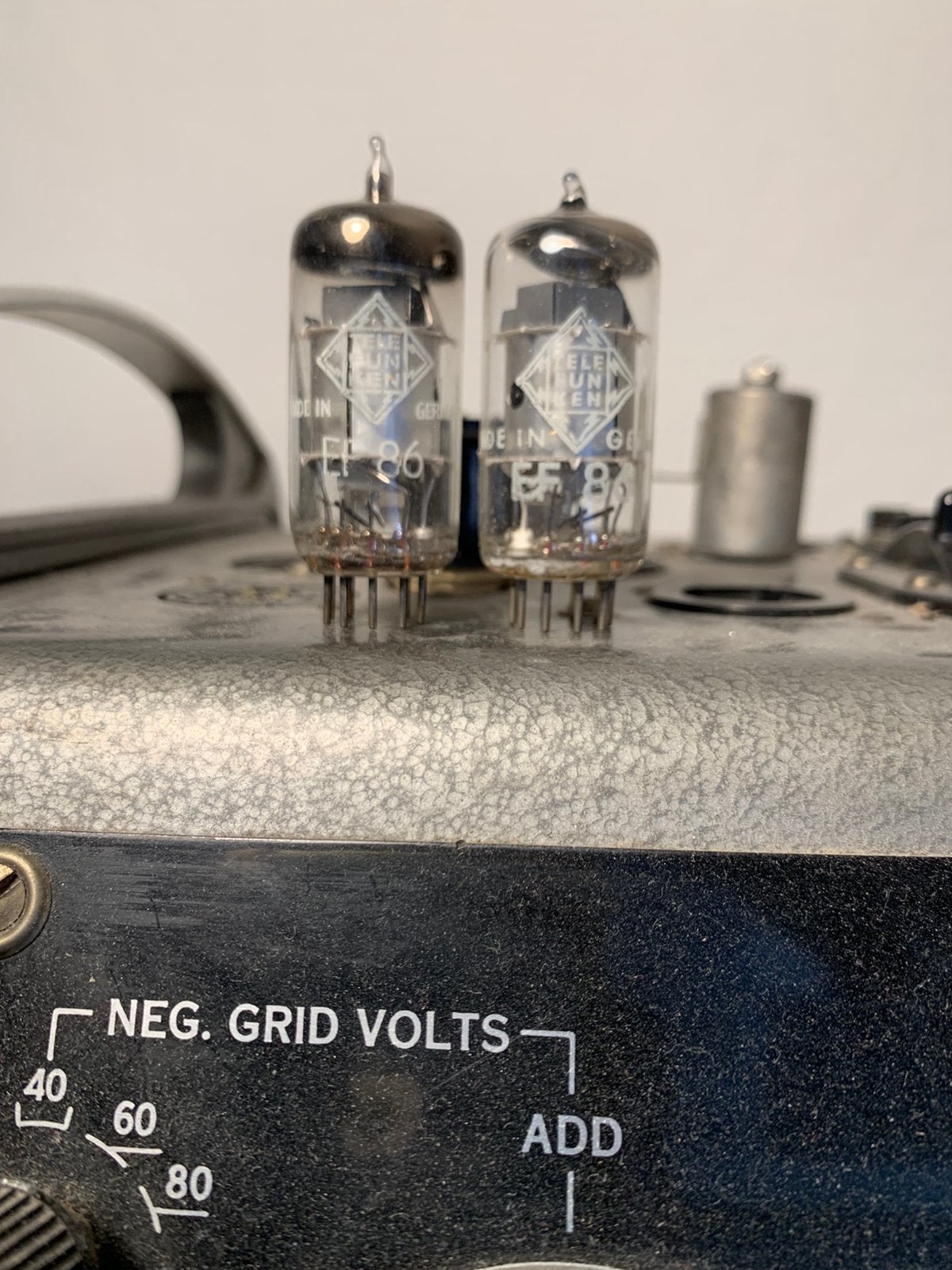 EF86 telefunken silver plate, Audio, Tv en Foto, Ophalen of Verzenden, Buis of Buizen