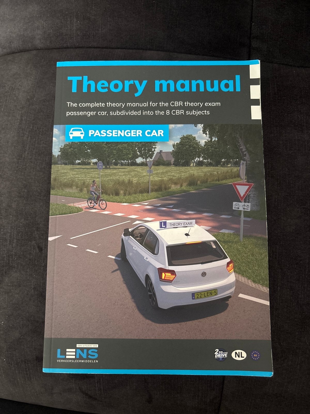 Theorieboek CBR personenauto 2026 - Engels(English), Boeken, Studieboeken en Cursussen, Zo goed als nieuw, Overige niveaus, Ophalen of Verzenden
