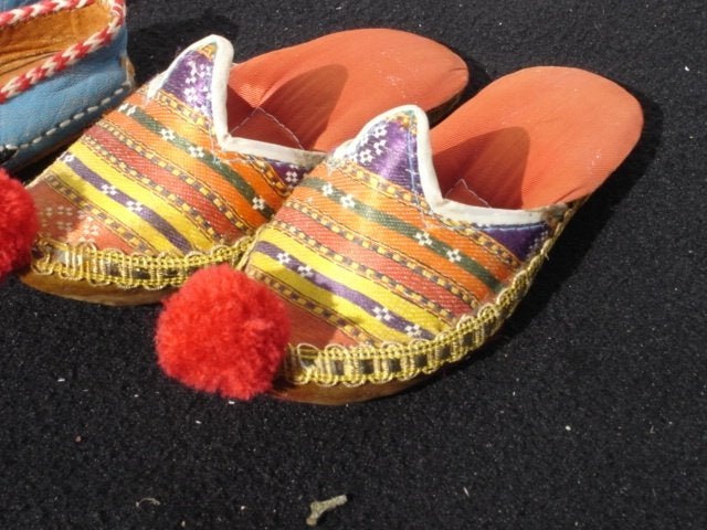 Brocante twee paar Oosterse/Turkse kinder- sloffen/ schoenen, Ophalen of Verzenden