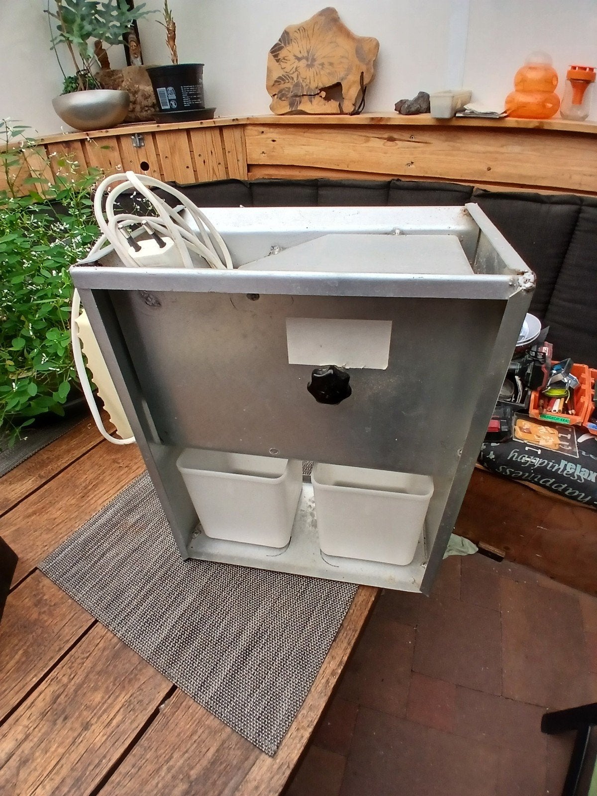 Kafmolen,  2 voederautomaten, kleine vogelspullen, Dieren en Toebehoren, Vogels | Toebehoren, Ophalen, Kooi-accessoires