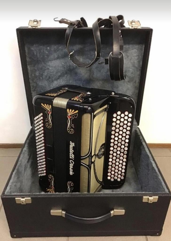 Fratelli Crosio Knopaccordeon - 4-korig, 9 registers, Muziek en Instrumenten, Accordeons, Gebruikt, Overige formaten, Met koffer