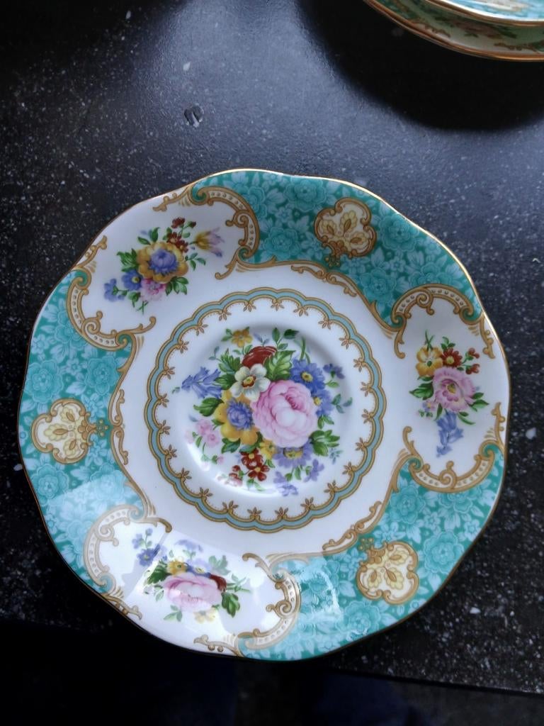 Royal Albert Lady Ascot Schotel, Antiek en Kunst, Antiek | Servies los, Ophalen of Verzenden