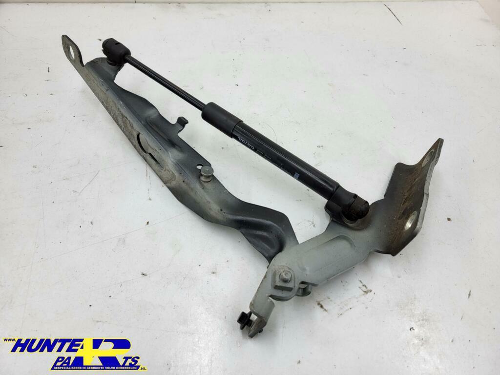 Motorkapscharnier R Volvo V60/S60V60CC ('10-'18) 31385813, Ophalen of Verzenden, Gebruikt, Volvo