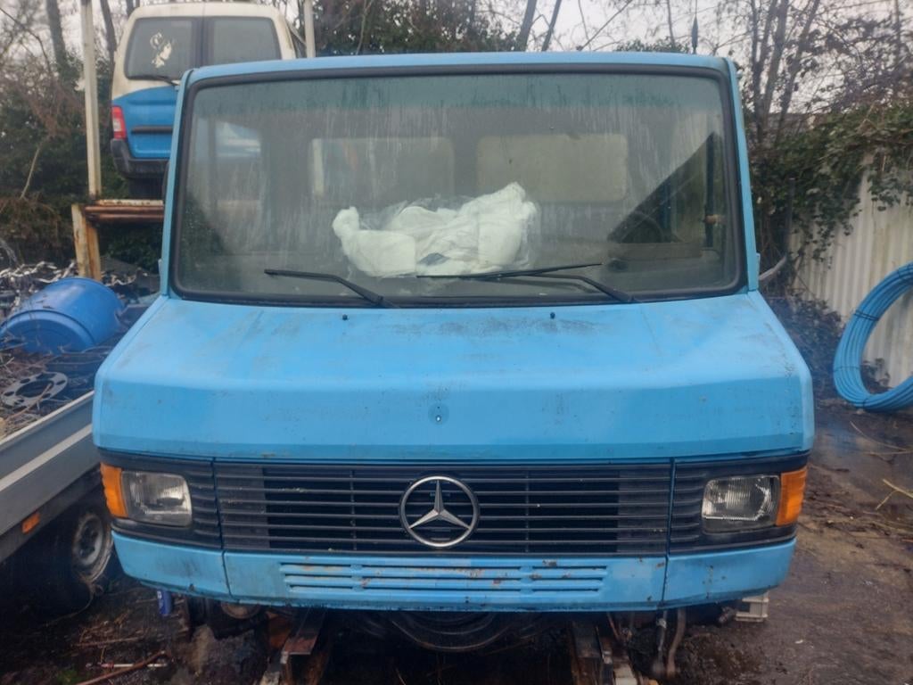 Mercedes 609.d motor  en bak, Ophalen of Verzenden