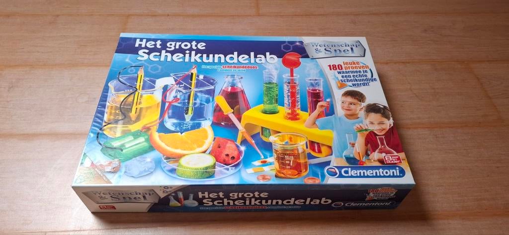 Het Grote Scheikundelab - Zo Goed Als Nieuw!, Kinderen en Baby's, Speelgoed | Educatief en Creatief, Ophalen, Zo goed als nieuw