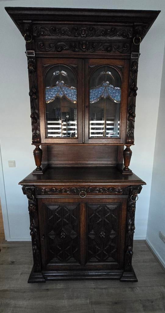Originele 18e eeuwse Henri Deux kast met glas in lood, Antiek en Kunst, Antiek | Meubels | Kasten, Ophalen