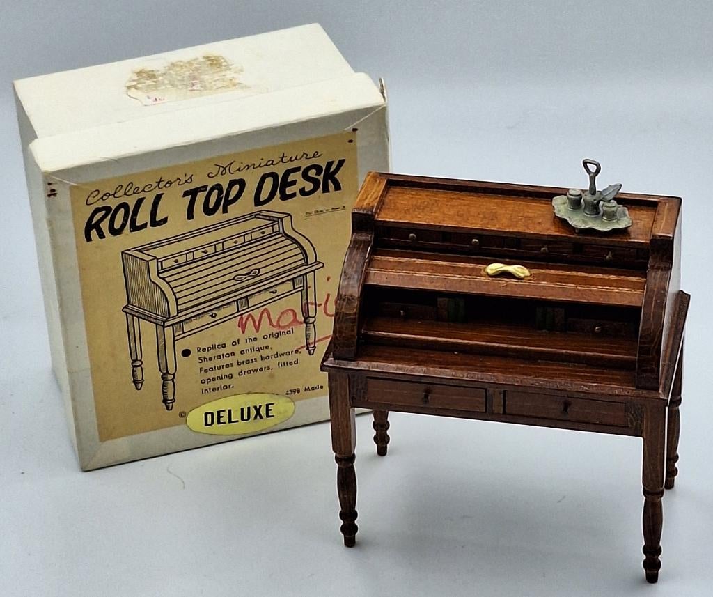 Een rolluik bureau van Shackman voor het poppenhuis, Ophalen of Verzenden, Gebruikt, Poppenhuis