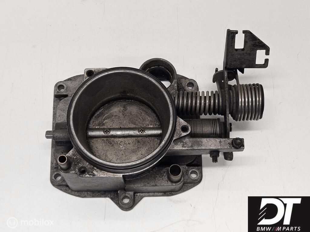 Gasklep huis BMW 5-serie E34 V8 M60 13541747766, Gebruikt, Ophalen of Verzenden, BMW, BMW