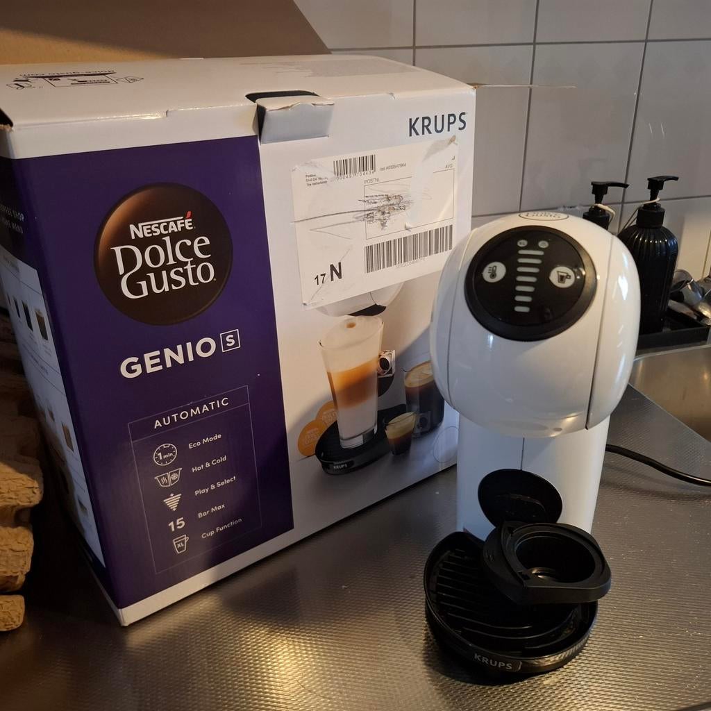 Dolce Gusto Genio - Nieuwstaat + Gratis Cups!, Ophalen of Verzenden, 1 kopje, Koffiepads en cups, Afneembaar waterreservoir