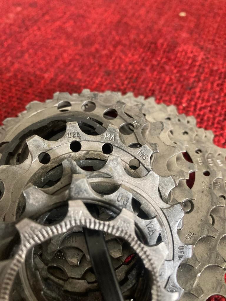 Ultegra, 105 Cassettes - 11-28 11 speed, Gebruikt, De ruyterstraat 86, Cycling@steenbergen.cc, Derailleur of Ketting