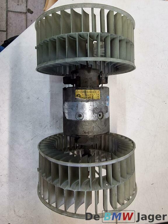 Kachelmotor BMW 7-serie E32 64111374377, Gebruikt, Ophalen of Verzenden, BMW, BMW