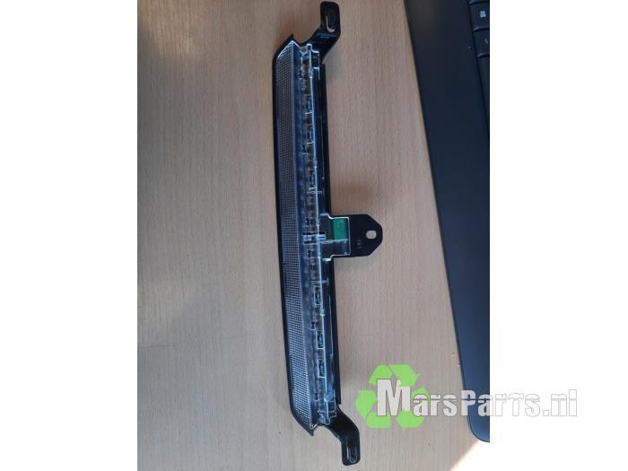 Extra Remlicht midden van een Volvo V70, Gebruikt, -, -, Ophalen of Verzenden