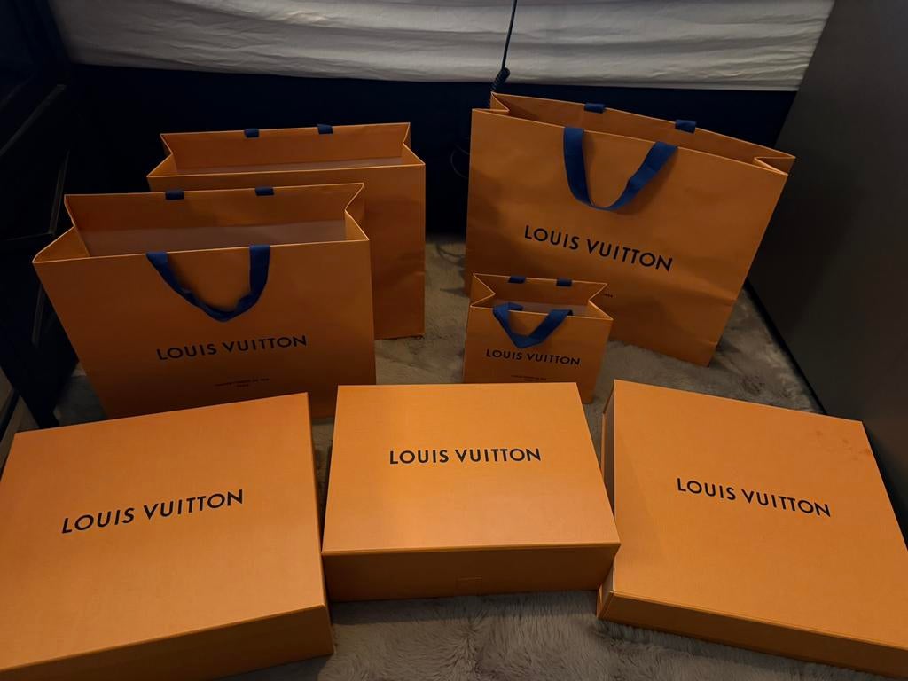 Louis Vuitton verpakkingen - prijzen in omschrijving, Ophalen, Doos, Minder dan 35 cm, Zo goed als nieuw