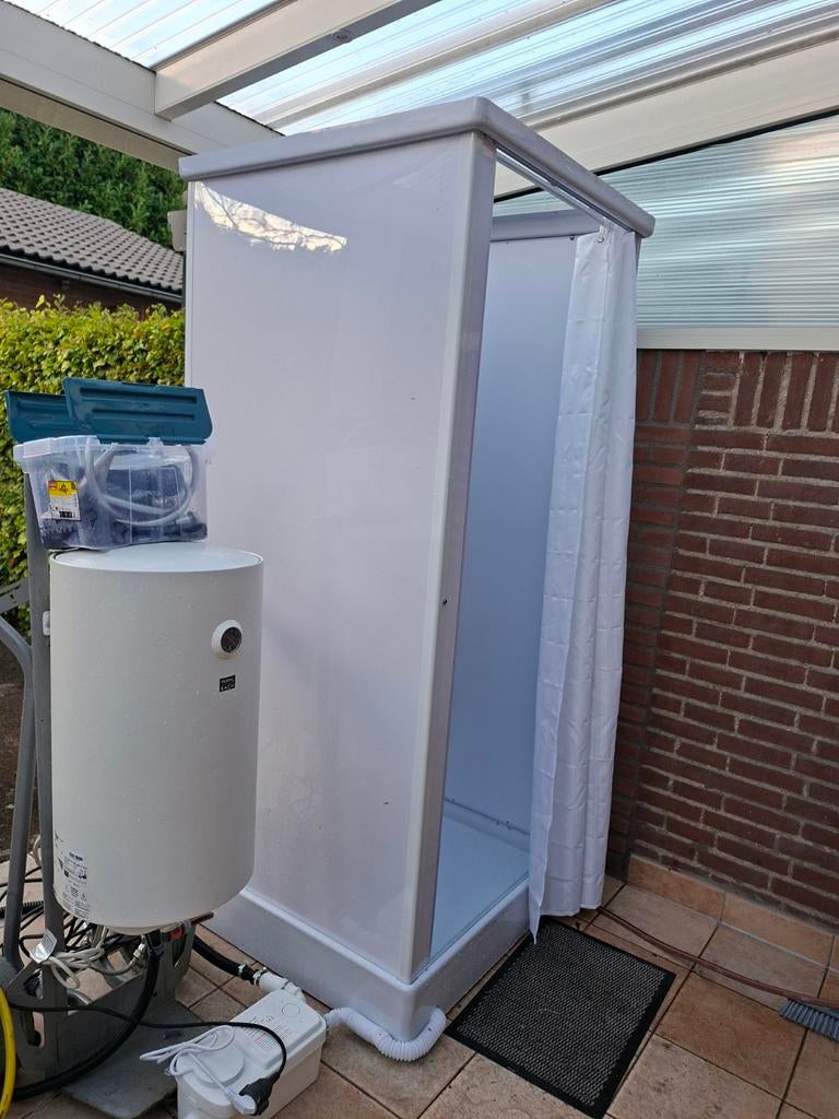 Te Huur  Mobiele Douchecabine €250 p/m, Ophalen of Verzenden, Gebruikt, Met douche