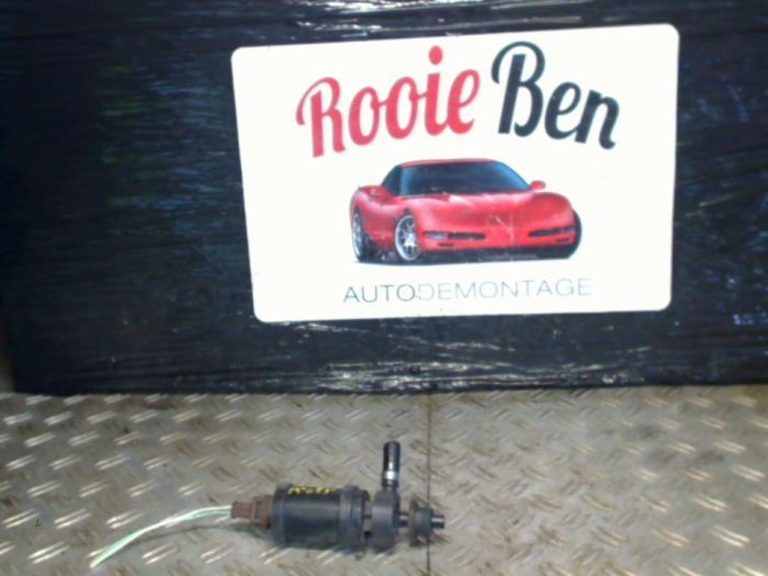 Ruitensproeierpomp voor van een Citroen C5, Gebruikt, -, Ophalen of Verzenden, -