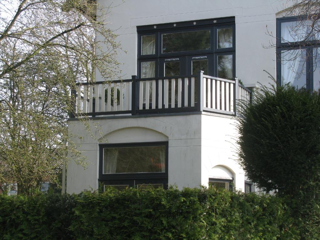 Foto 8 van Balkon,hekwerk,baluster,vide,veranda,hout,balustrade,leuning